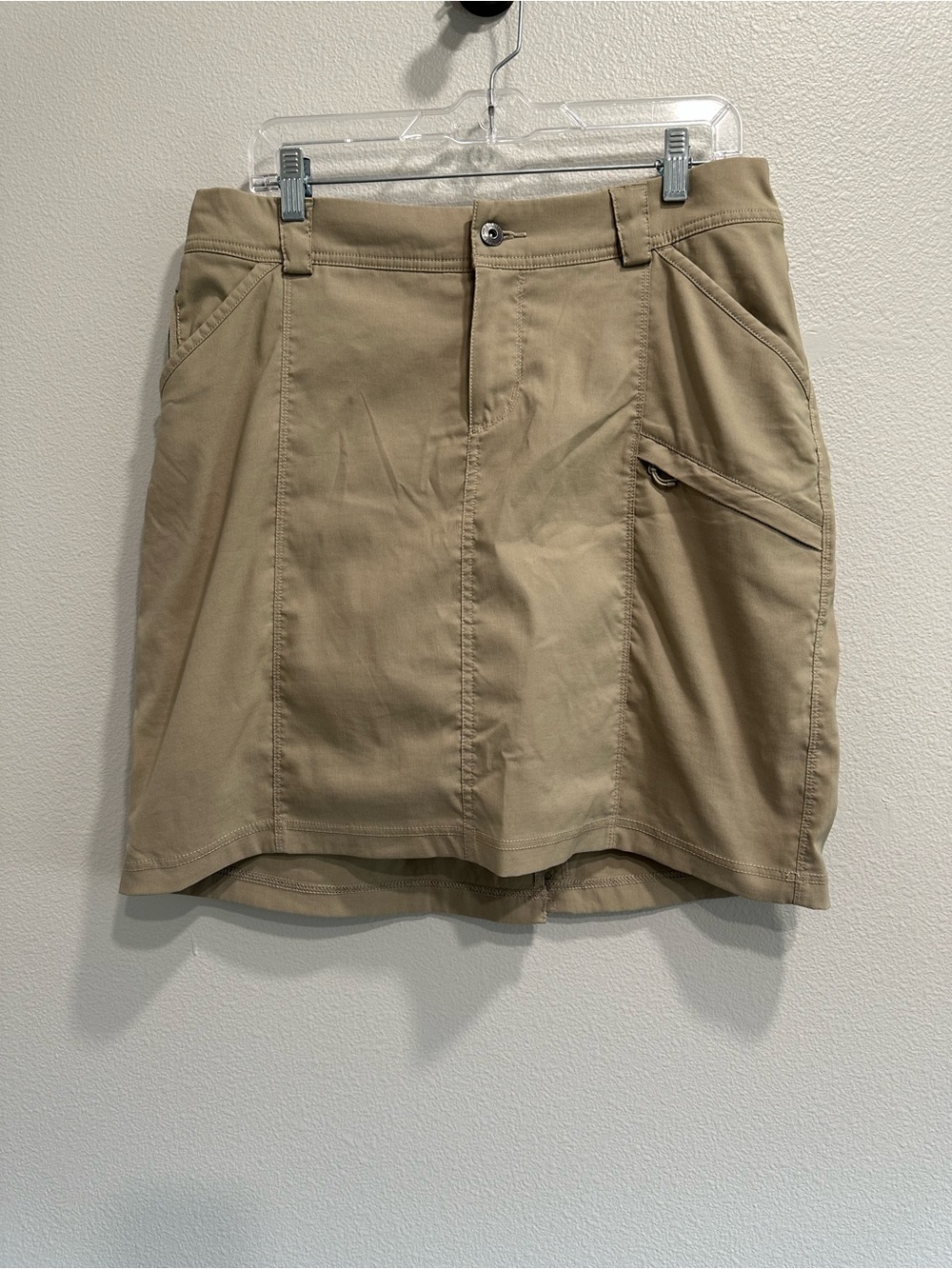 Duluth size 12 Women's Khaki Utility Skort,pockets